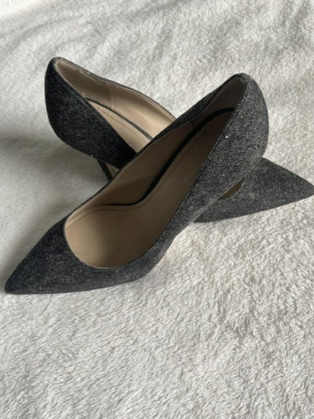BCBGeneration Gray and Black Pointed Toe Stiletto Pumps Heel Size 8M